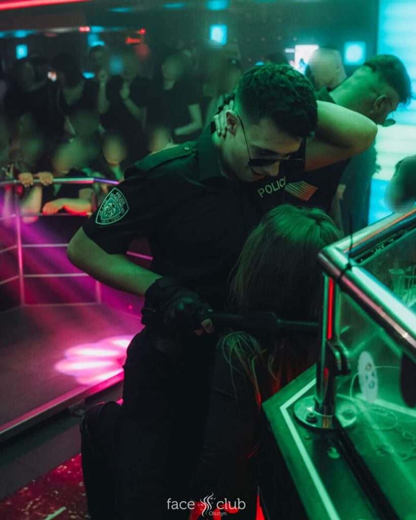 Striptizer na wieczór panieński w Warszawie – elegancki pokaz