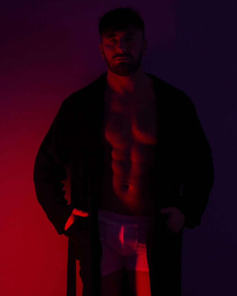 Striptizer na wieczór panieński w Warszawie-elegancki pokaz